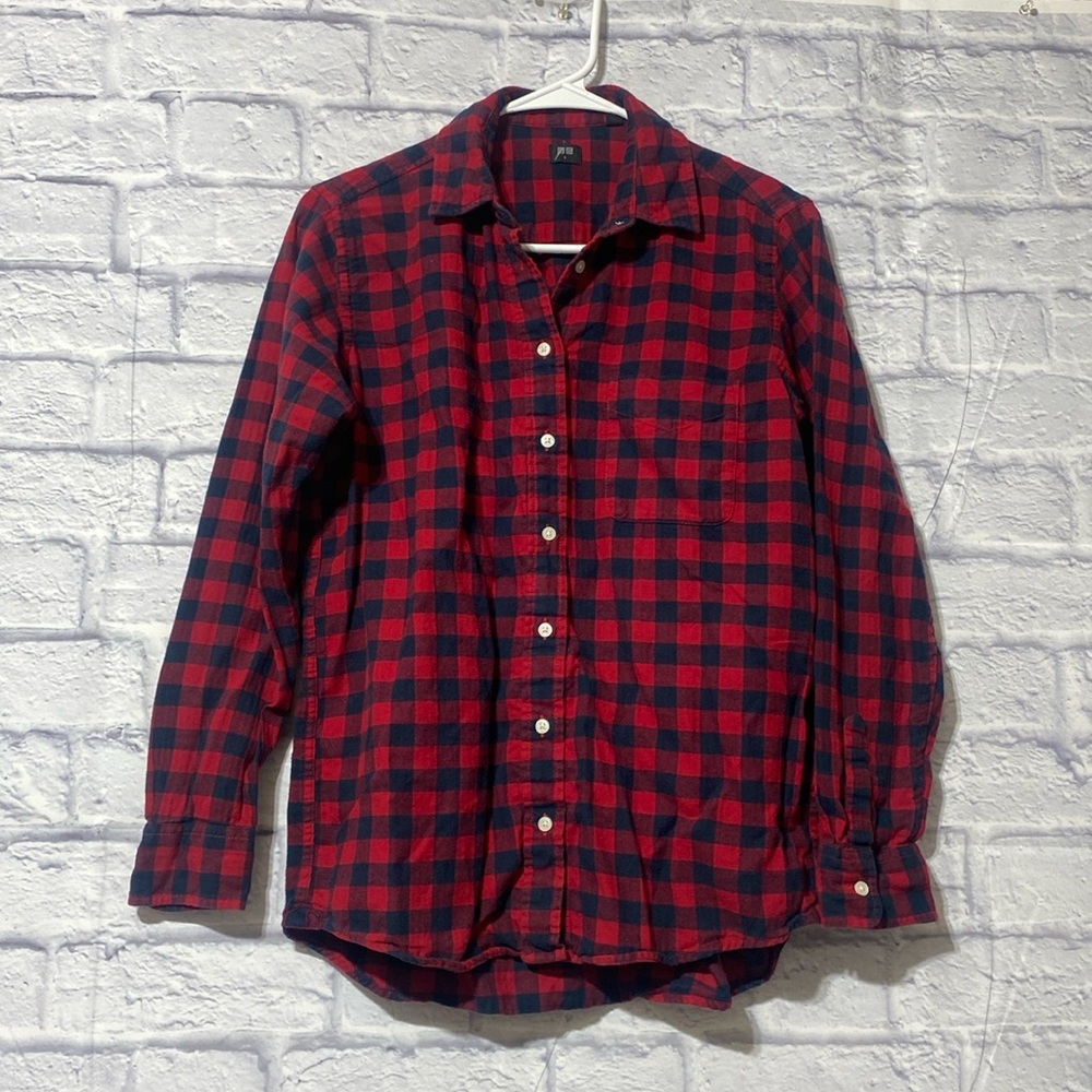 Uniqlo top red and black